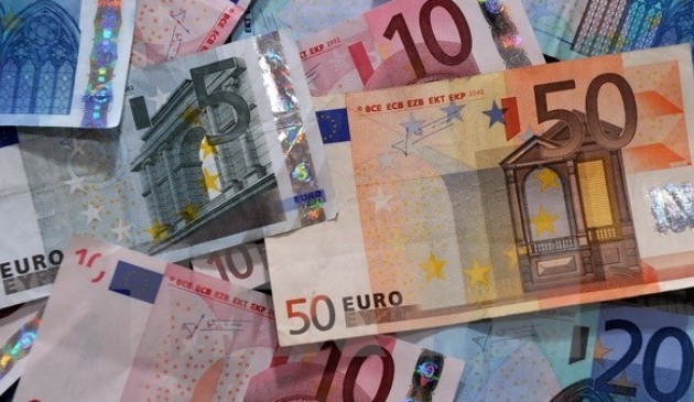 ECB mempertahankan tarap likuiditas untuk Yunani