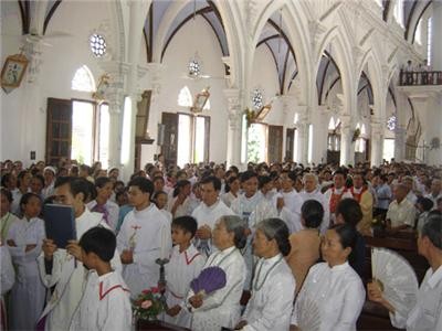 Kota Hanoi memuji para warga Katolik yang tipikal