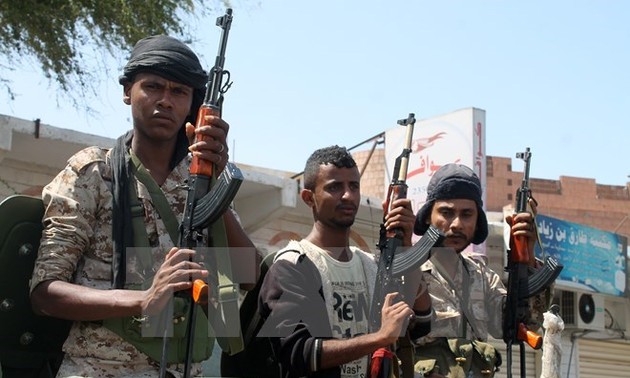 Pasukan pendukung Pemerintah Yaman merebut kembali pelabuhan strategis Aden