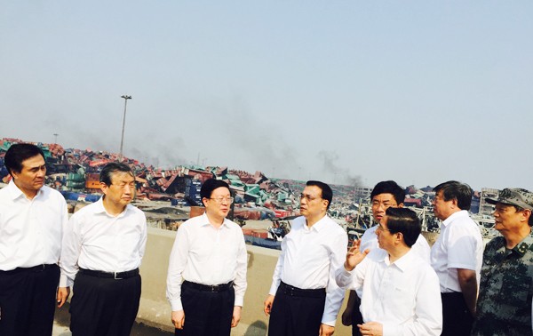 PM Tiongkok, Li Keqiang melakukan inspeksi di tempat terjadinya ledakan Tianjin