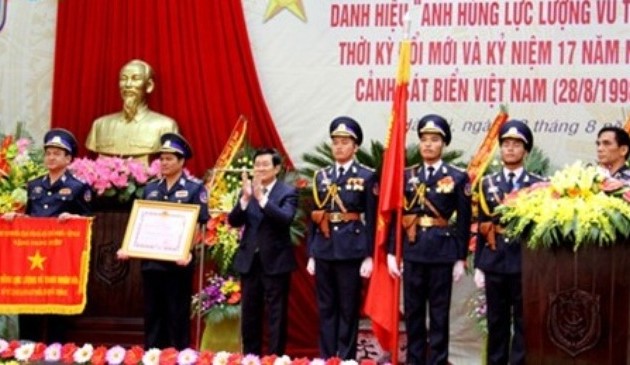 Presiden Truong Tan Sang menghadiri acara peringatan ultah ke-17 berdirinya Polisi Laut Vietnam
