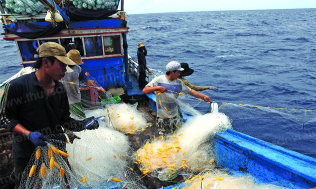 Mengembangkan peranan Serikat Sekerja Perikanan dalam melindungi kepentingan kaum nelayan