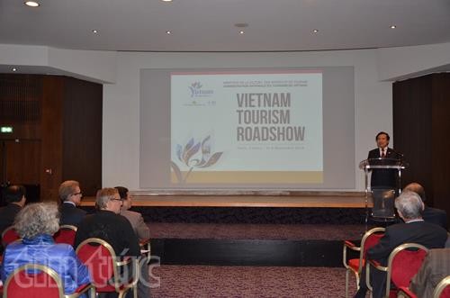 Menyosialisasikan dan mempromosikan pariwisata Vietnam di Perancis