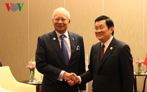 Presiden Vietnam, Truong Tan Sang melakukan kontak di sela-sela Konferensi APEC