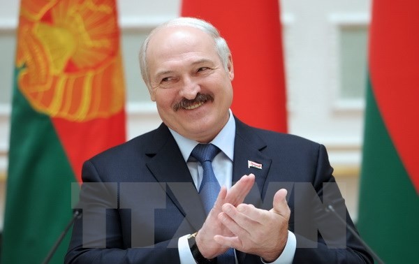 Presiden Republik Belarus,  Aleksandr Grigorievich Lukashenkomemulai kunjungan kenegaraan di Vietnam