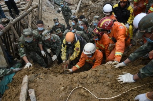 Kira-kira 100 orang hilang dalam kasus tanah longsor di Tiongkok