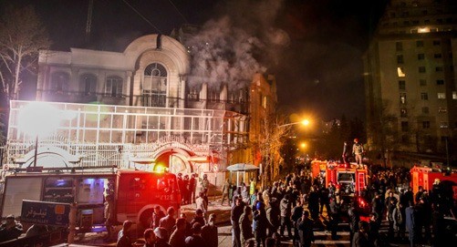 Iran menangkap 100 tersangkat yang bersangkutan dengan serangan-serangan terhadap Kedutaan Besar Arab Saudi