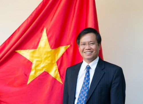  Vietnam menolak argumentasi-argumentasi yang kurang meyakinkan dari Tiongkok tentang kedaulatan di Laut Timur