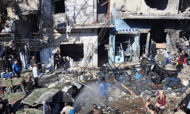 Terjadi serangan bom bunuh diri dobel di Suriah Tengah, sehingga menimbulkan 120 korban.