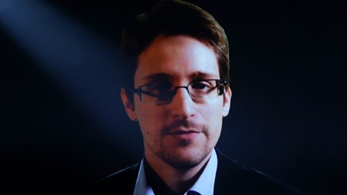 Edward Snowden menyatakan akan pulang kembali ke AS kalau mendapat pemeriksaan pengadilan secara adil