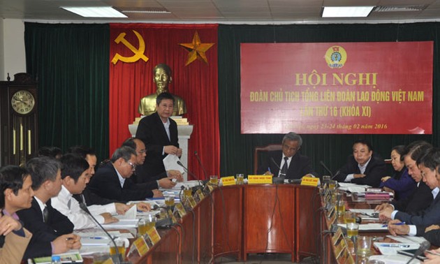 Konferensi ke-16 Presidium Konfederasi Serikat Pekerja Vietnam