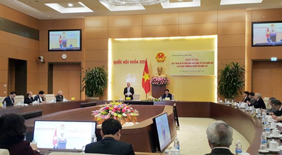 Menyempurnakan rancangan Laporan pekerjaan MN dan Komite Tetap MN Vietnam
