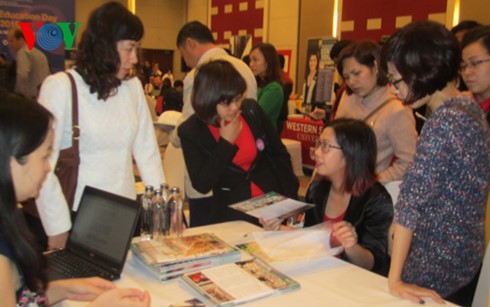 Kira-kira 50 Universitas asing ikut serta dalam Pesta Pendidikan Tinggi Internasional di Vietnam