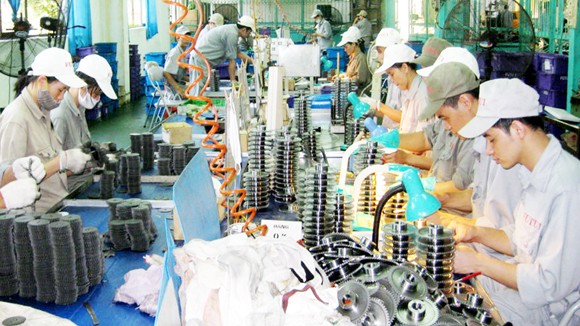 Menciptakan syarat maksimal bagi perkembangan badan-badan usaha Vietnam