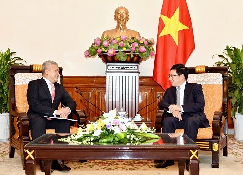 Deputi PM, Menlu Vietnam, Pham Binh Minh menerima Dubes Indonesia, Ibnu Hadi