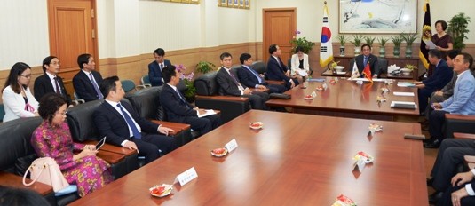 Delegasi kota Hanoi melakukan kunjungan kerja di Seoul, Republik Korea