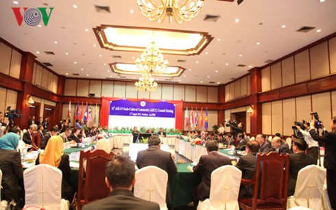 Konferensi ke-16 Dewan Komunitas Sosial-Budaya ASEAN mengesahkan banyak dokumen penting