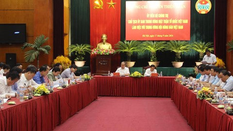 Ketua Pengurus Besar Front Tanah Air Vietnam, Nguyen Thien Nhan melakukan temu kerja dengan Asosiasi Petani Vietnam