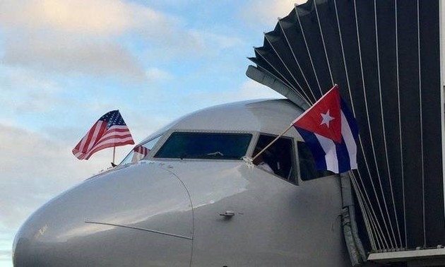 Misi penerbangan komersial pertama dari AS mendarat di Kuba