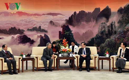 Wakil Ketua Permusyawaratan Politik Tiongkok menerima delegasi Vietnam yang menghadiri Forum ke-8 Rakyat Vietnam-Tiongkok