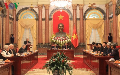 Presiden Vietnam, Tran Dai Quang melakukan temu muka dengan Badan Penghubung mantan pakar Vietnam yang membantu revolusi Kamboja