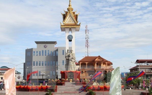 Acara peresmian Tugu Monumen Persahabatan Vietnam-Kamboja dan Tugu Monumen Merdeka Kompong Chhnang