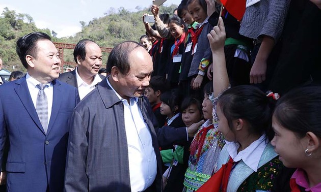 PM Vietnam, Nguyen Xuan Phuc melakukan kunjungan kerja di provinsi Cao Bang