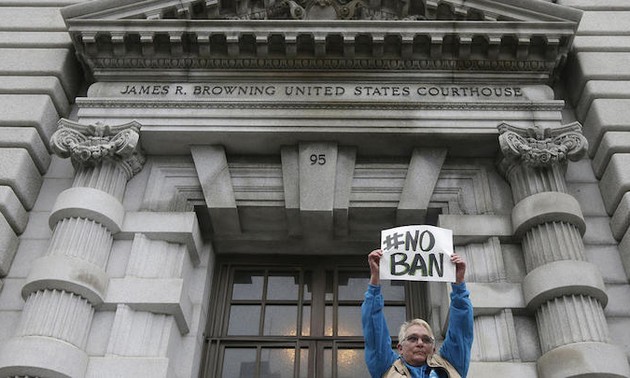 Gedung Putih mengecam vonis dari pengadilan yang menolak memulihkan dekrit tentang imigrasi
