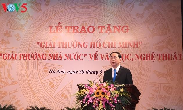  Acara penyampaian Penghargaan Ho Chi Minh