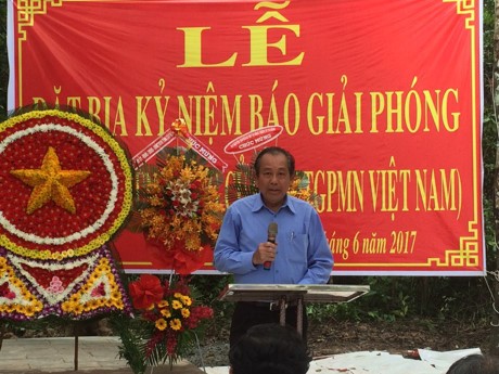  Acara memasang prasasti peringatan Koran Giai Phong