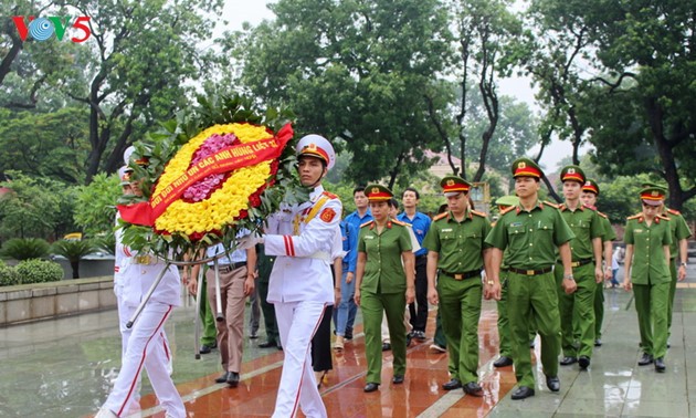 Berlangsung banyak aktivitas memperingati ultah ke-70 Hari Prajurit Disabiltias dan Martir Vietnam (27/7)