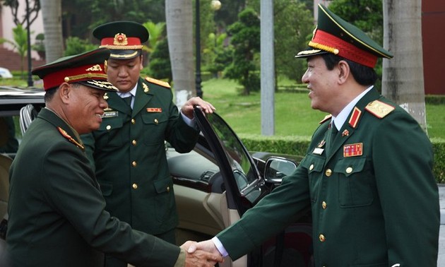  Departemen Umum Politik Tentara Rakyat Vietnam dan Laos memperkuat kerjasama dan pertukaran pengalaman