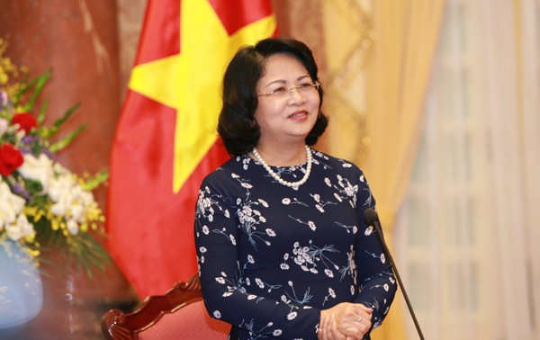  Wapres Vietnam, Dang Thi Ngoc Thinh menerima Kepala Dana Anak-Anak PBB di Vietnam