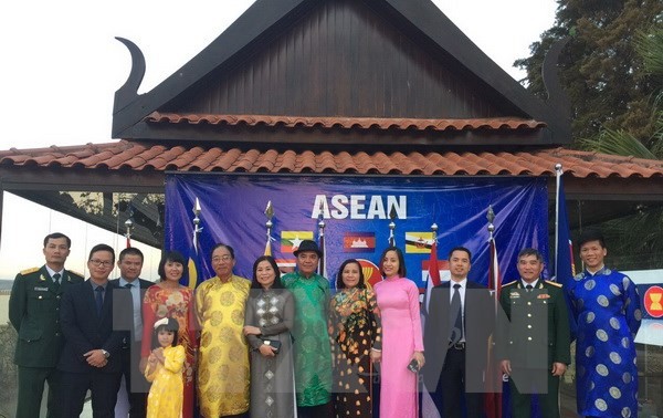 Memperingati ultah ke-50 Hari Berdirinya ASEAN di Brasil