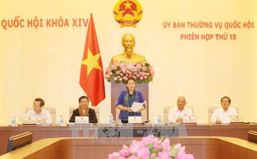  Pembukaan persidangan ke-15 Komite Tetap MN Vietnam