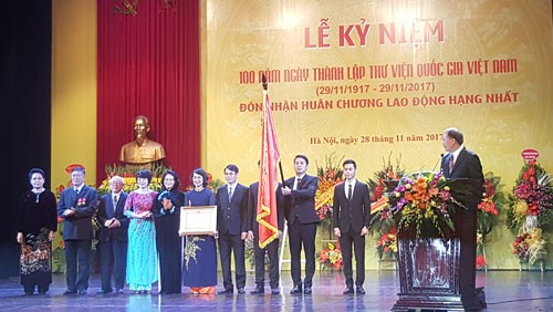  Wapres Vietnam, Dang Thi Ngoc Thinh menghadiri acara peringatan ultah ke-100 Hari berdirinya Perpustakaan Nasional Vietnam