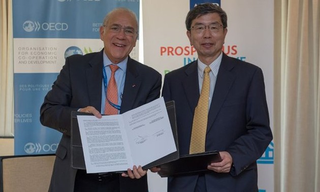ADB dan OECD bekerjasama untuk mendorong perkembangan di Asia-Pasifik
