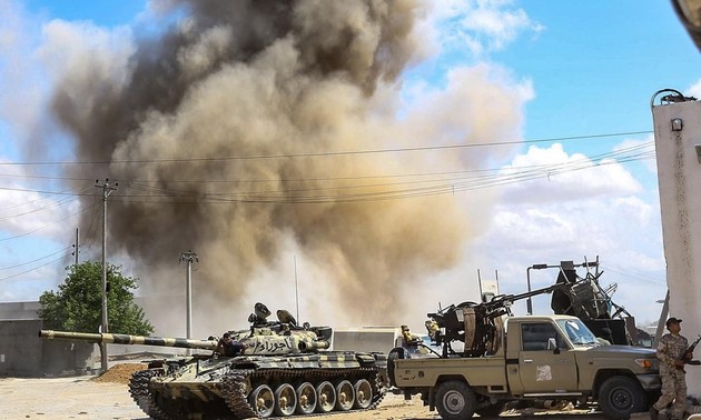 Libia: Baku tembak besar di peluaran Ibukota Tropoli di bagian Selatan
