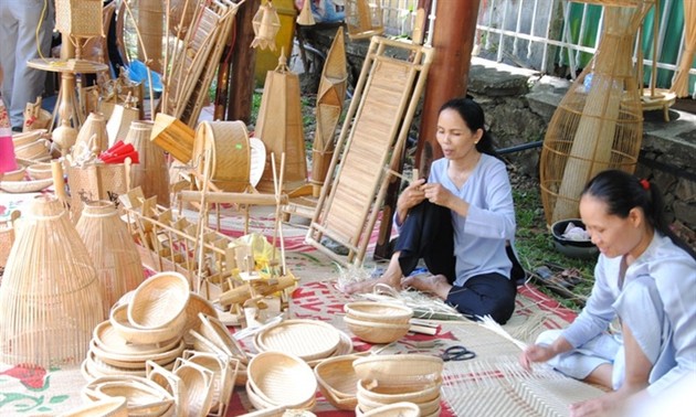 Festival Kerajinan Tradisional Hue tahun 2019: Tempat menghidupkan kembali dan mengembangkan usaha kerajinan tradisional