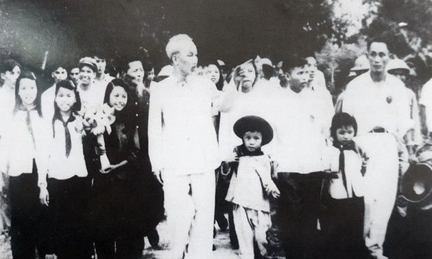 Pameran “50 tahun pelaksanaan Testamen Presiden Ho Chi Minh”