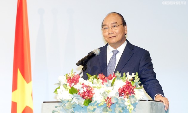 PM Nguyen Xuan Phuc menginginkan agar badan usaha Republik Korea menciptakan prestasi baru tentang investasi di Vietnam