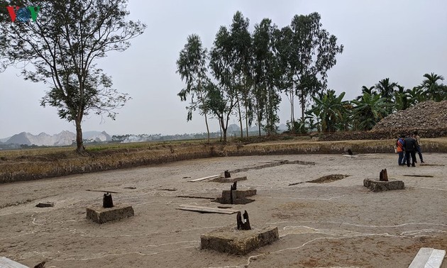 Situs peninggalan sejarah lapangan tonggak Cao Quy membuka arah penelitian baru tentang kemenangan Bach Dang