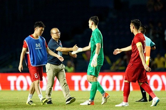 Wabah Covid-19: Menunda pertandingan-pertandingan dengan dihadiri Timnas Vietnam dalam babak kualifikasi kedua World Cup 2022 kawasan Asia 