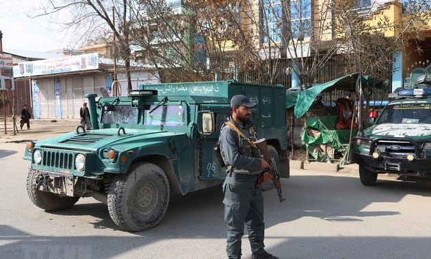 Afghanistan: Seorang pemimpin Taliban dan pengawalnya tewas dalam serangan bom