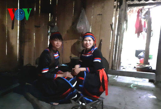 Ciri budaya khas dari warga etnis minoritas Thuy di Provinsi Tuyen Quang
