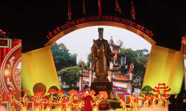 Acara peringatan ultah ke-1010 Thang Long – Hanoi