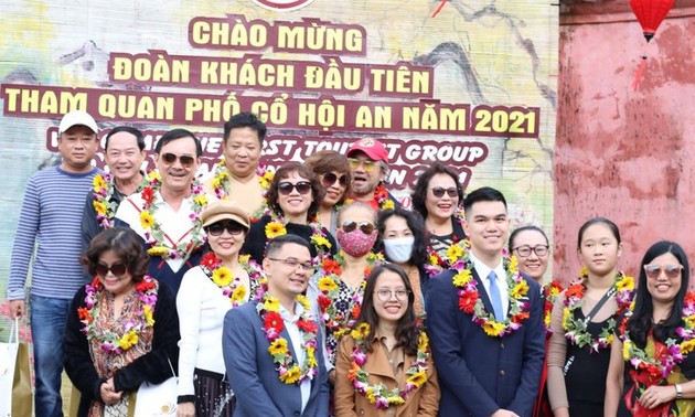 Kota Hoi An  Menyambut Wisatawan Pertama Tahun 2021