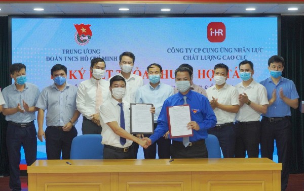 Konektivitas dan Konsultasi Gratis tentang Lapangan Kerja untuk Pemuda Melalui Aplikasi Digital
