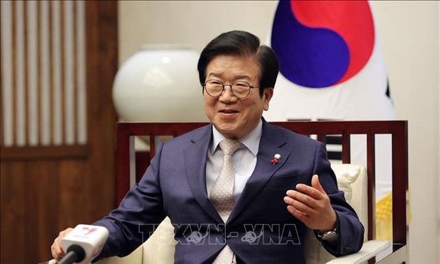 Kunjungan Ketua MN Vuong Dinh Hue ke Republik Korea Perdalam Hubungan Kerja Sama Bilateral