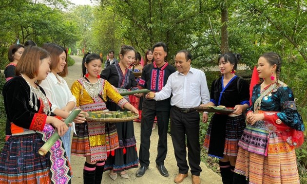 Pasar di daerah dataran tinggi Lai Chau: Tempat untuk mempromosikan produk budaya dari warga etnis minoritas